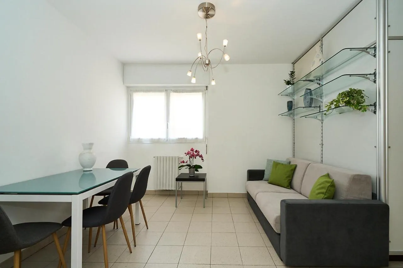 Design House A/C Wifi 20 Minutes From Duomo Apartment Milan 0*,  Italy