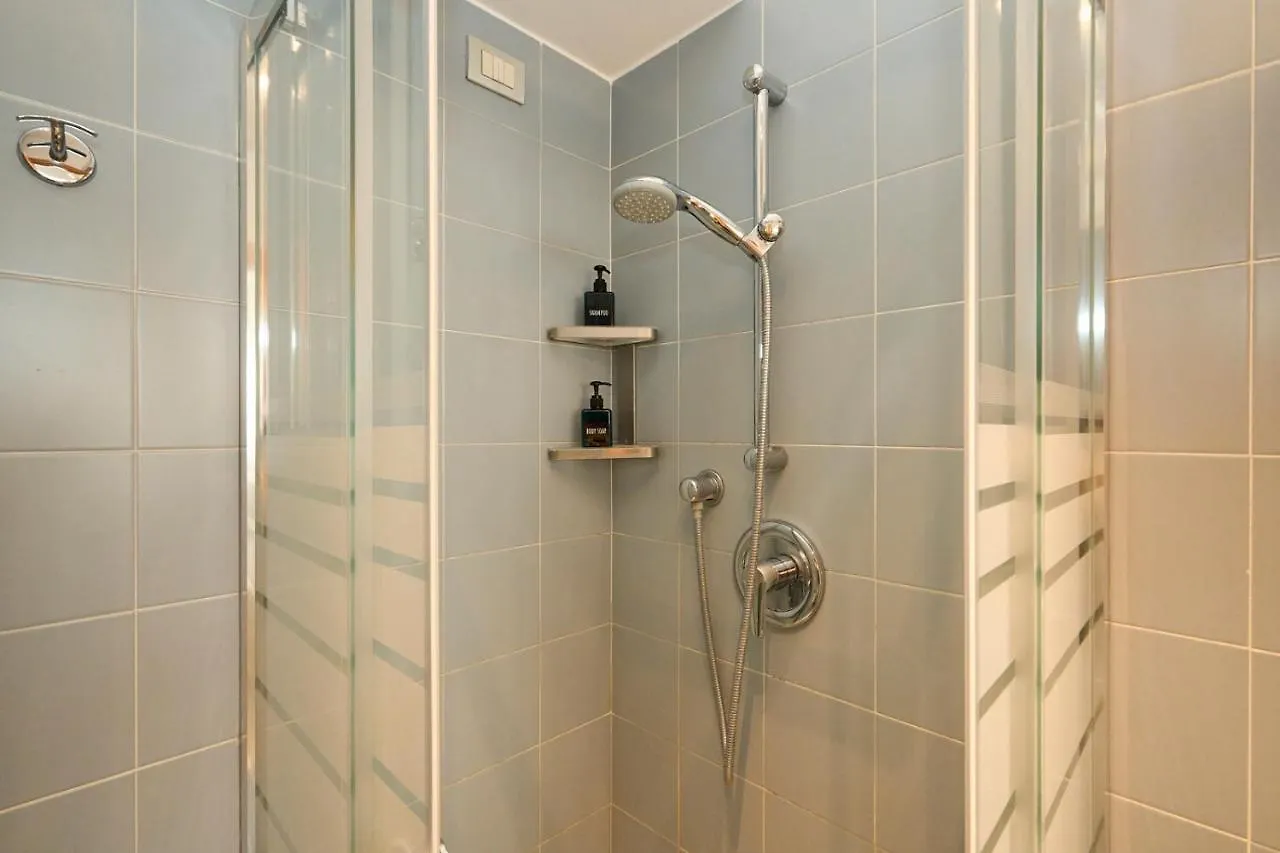 Design House A/C Wifi 20 Minutes From Duomo Apartment Milan