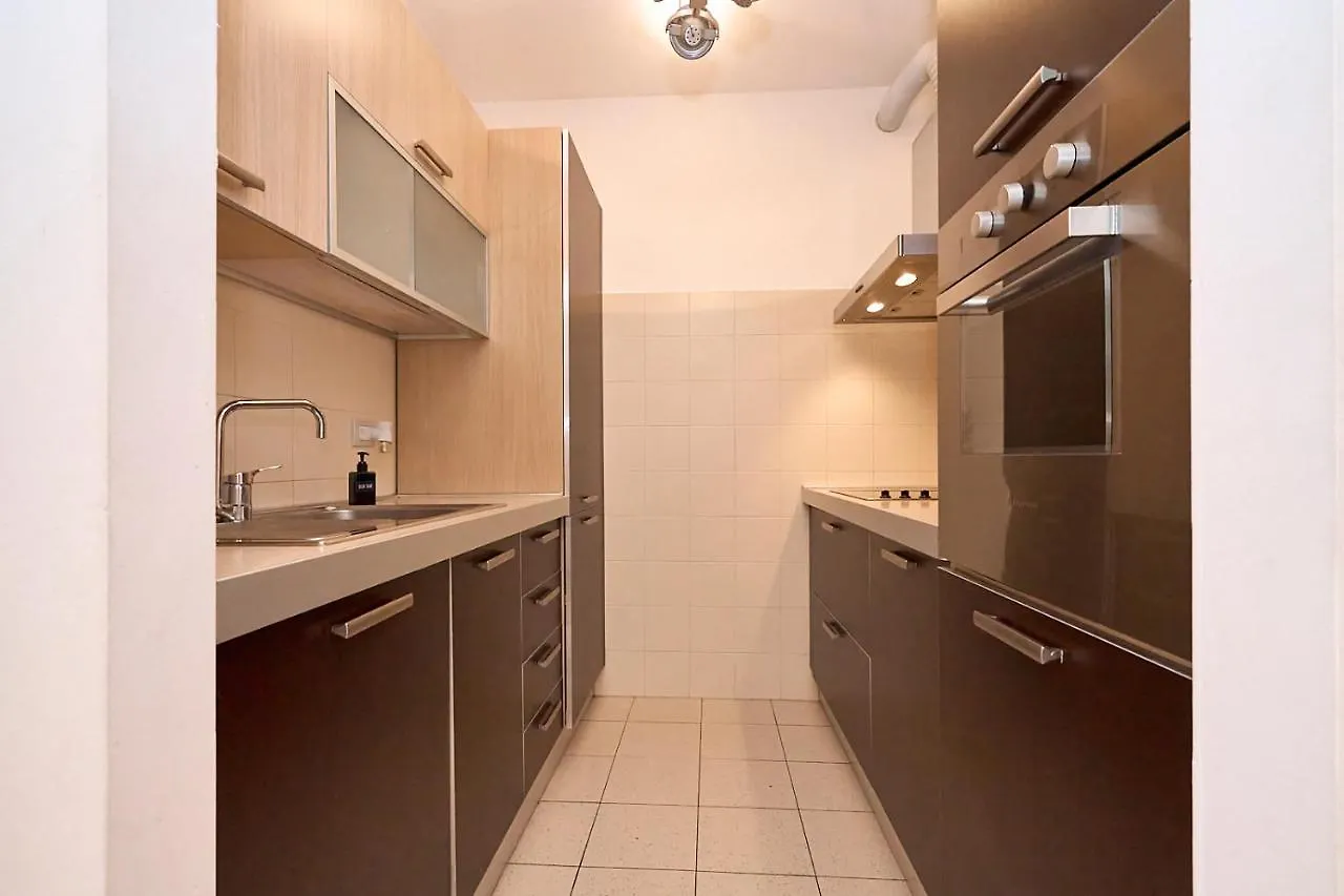 Design House A/C Wifi 20 Minutes From Duomo Apartment Milan 0*,