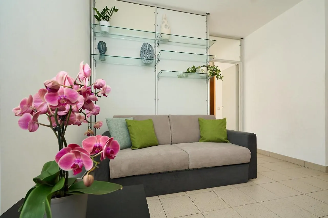 Design House A/C Wifi 20 Minutes From Duomo Apartment Milan
